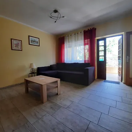 Lena Apartment *
